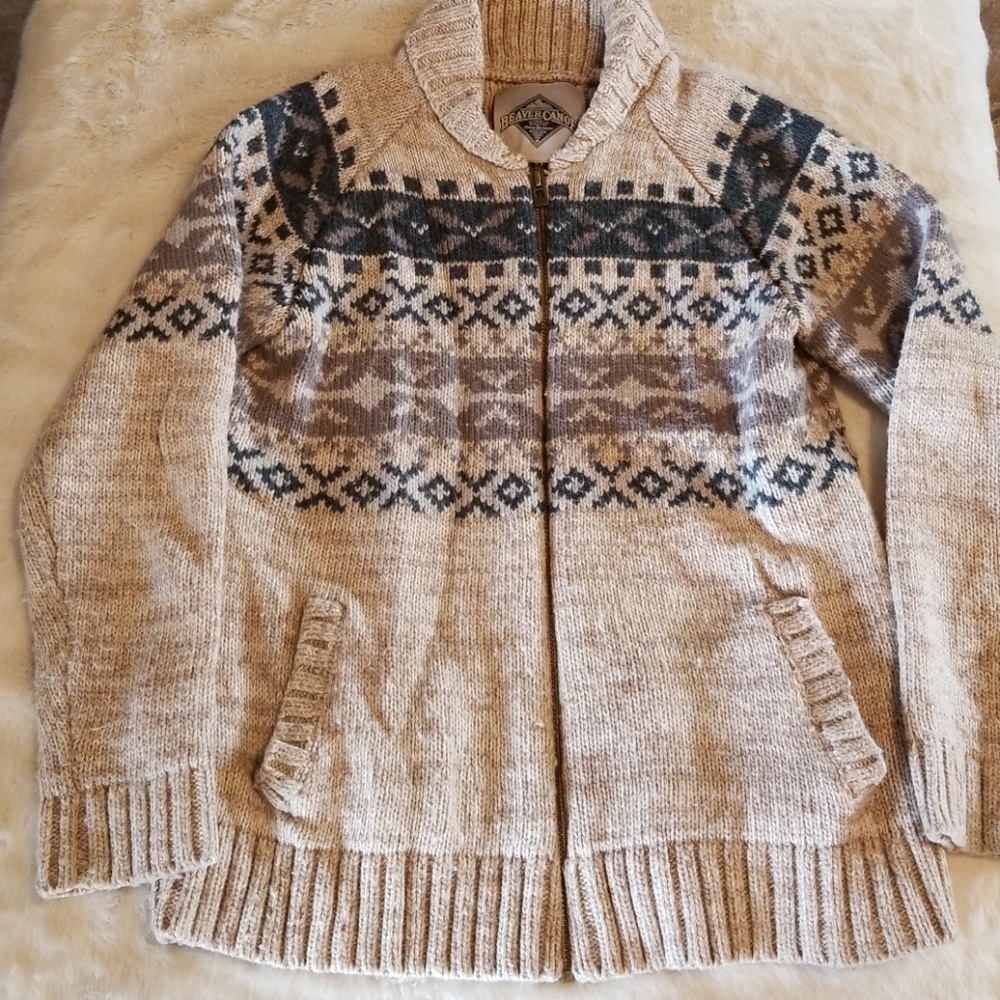 Beaver Canoe cardigan sweater size XL